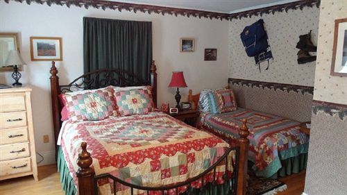 The Young House Bed And Breakfast Millinocket Exterior photo