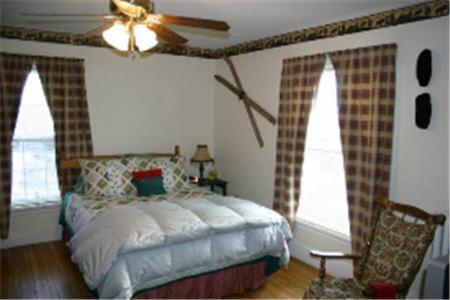 The Young House Bed And Breakfast Millinocket Room photo